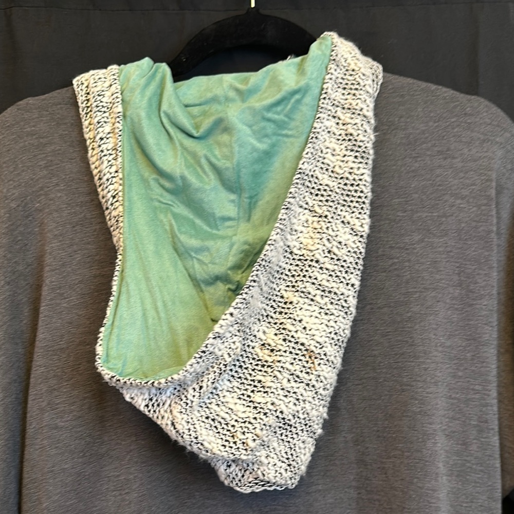 Colorblock Hoodie with Patterned Sleeves Rippa - Picture 8 of 10